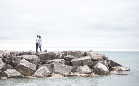 浮所飛貴 彼女